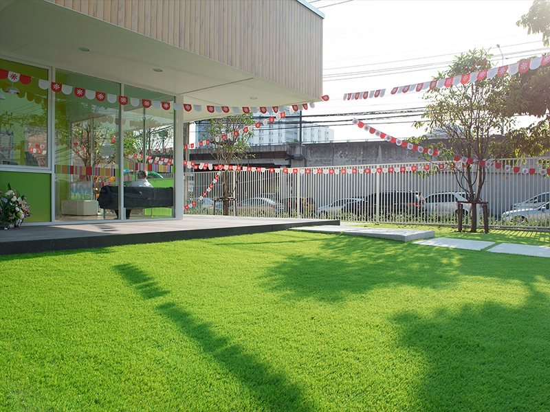 สนามเด็กเล่นหญ้าเทียม โรงเรียน Kido ประชาชื่น30