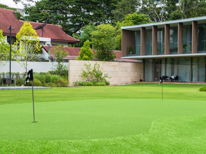 Putting green บ้านพักทองหล่อ