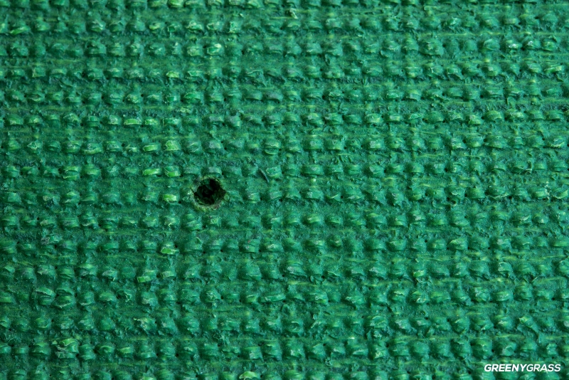 หญ้าเทียมอเนกประสงค์ รุ่น M-145 สีขาว ใบยาว 1 cm. (พรีเมียม)
