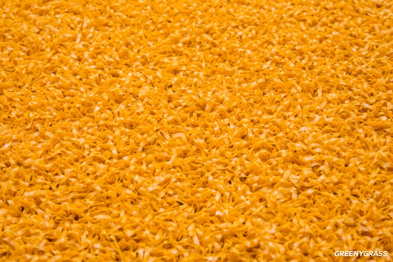 หญ้าเทียมแต่งห้อง รุ่น M-245 สีเหลือง ใบยาว 1.8 cm. (พรีเมียม)