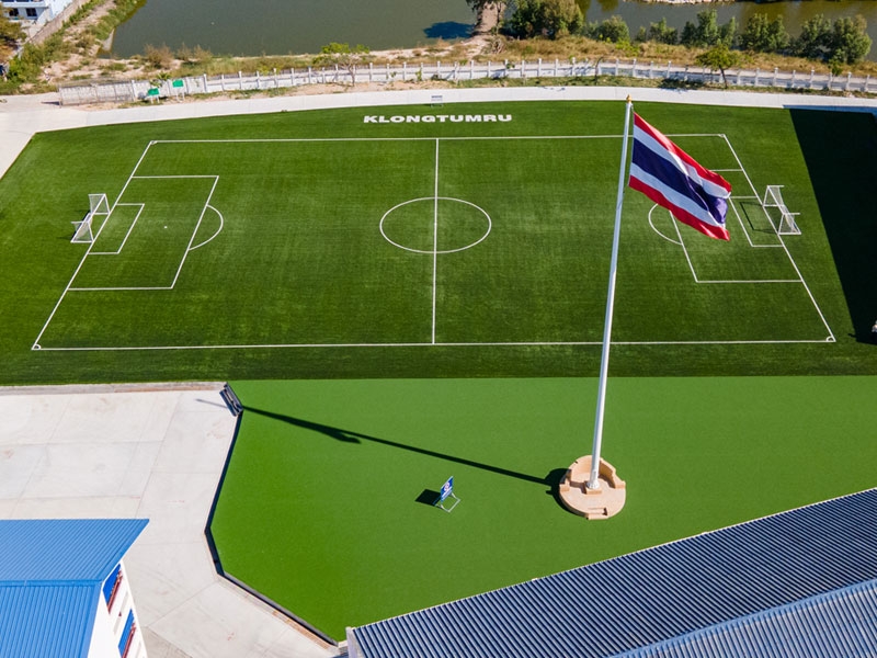 สนามกีฬากลางแจ้ง โรงเรียนเทศบาลคลองตำหรุ