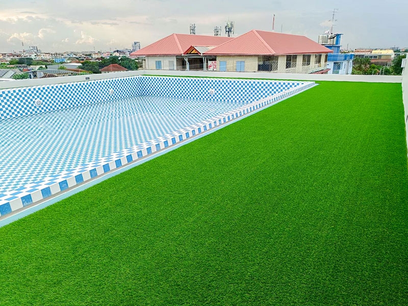 ตกแต่งบริเวณสระว่ายน้ำ บ้านพักติวานนท์