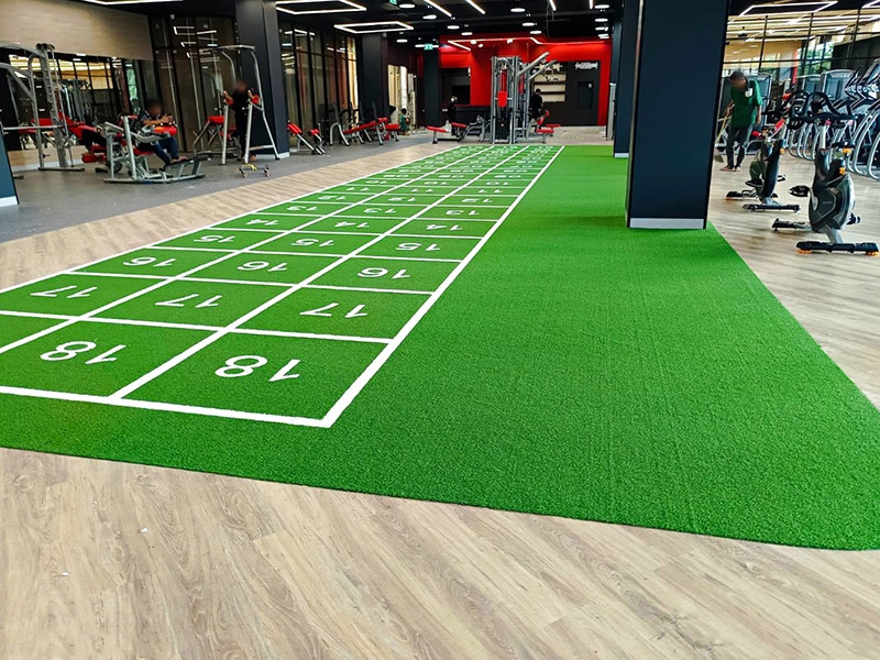 พื้นฟิตเนส Jetts 24 Hour Fitness Robinson Srisaman