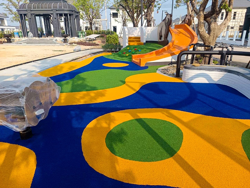 พื้นที่เล่นของเด็ก ๆ ในโครงการเศรษฐสิริ-จตุโชติ 2